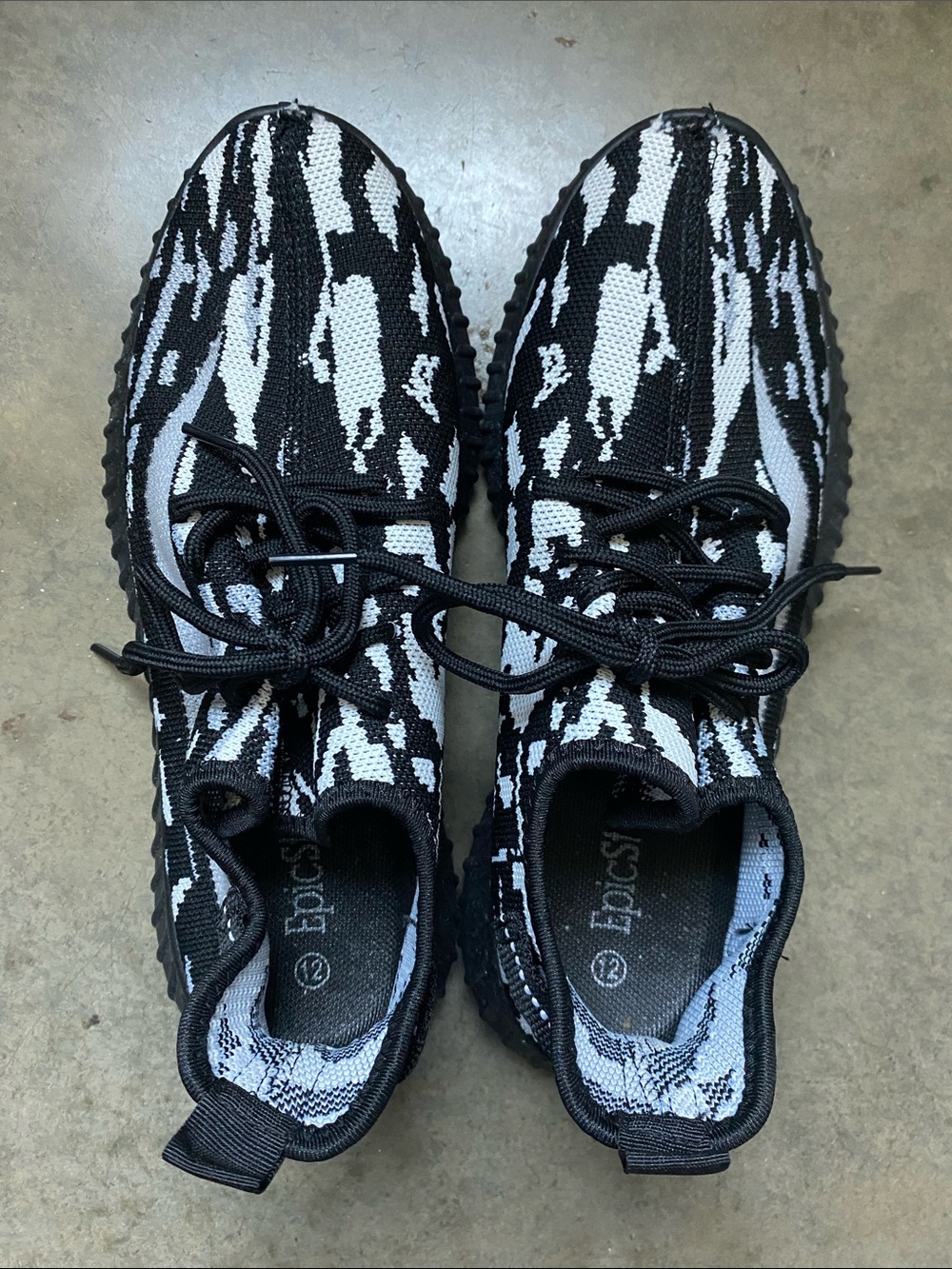 EpicStep Men’s Black & White Knit Sneakers